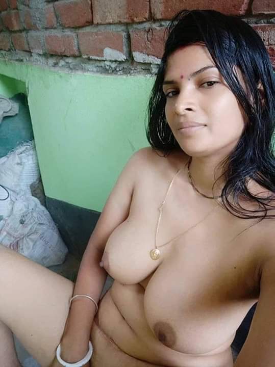 Sexy Bengali girl nude pics