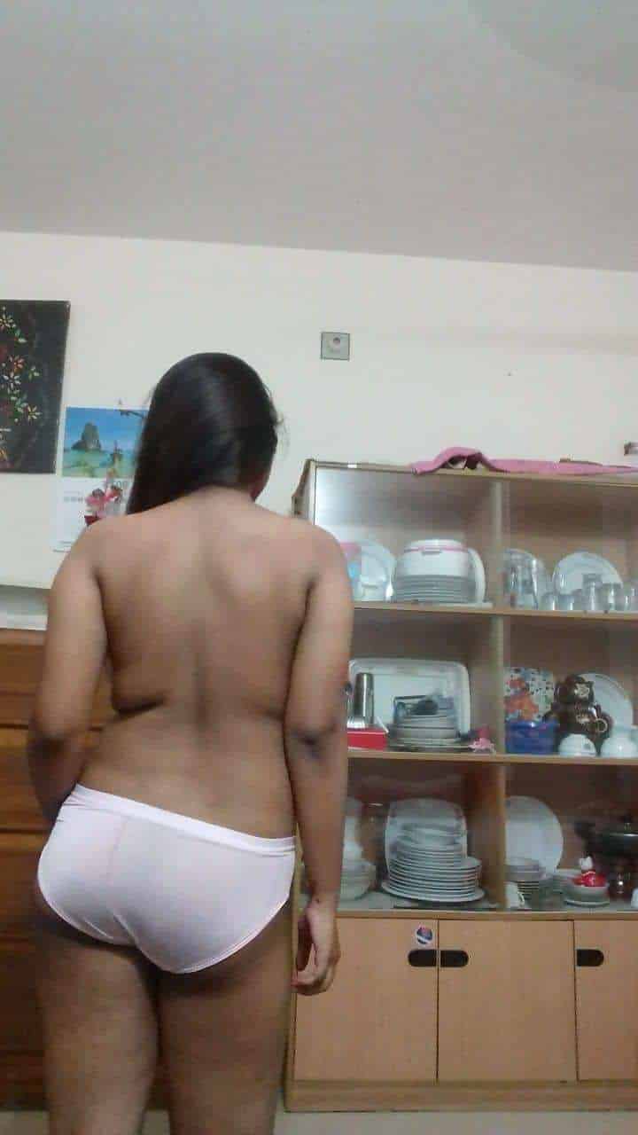 Bengali hot sexy booby girl topless photos