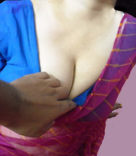 Sexy desi Indian aunties big boobs pressed during sex!