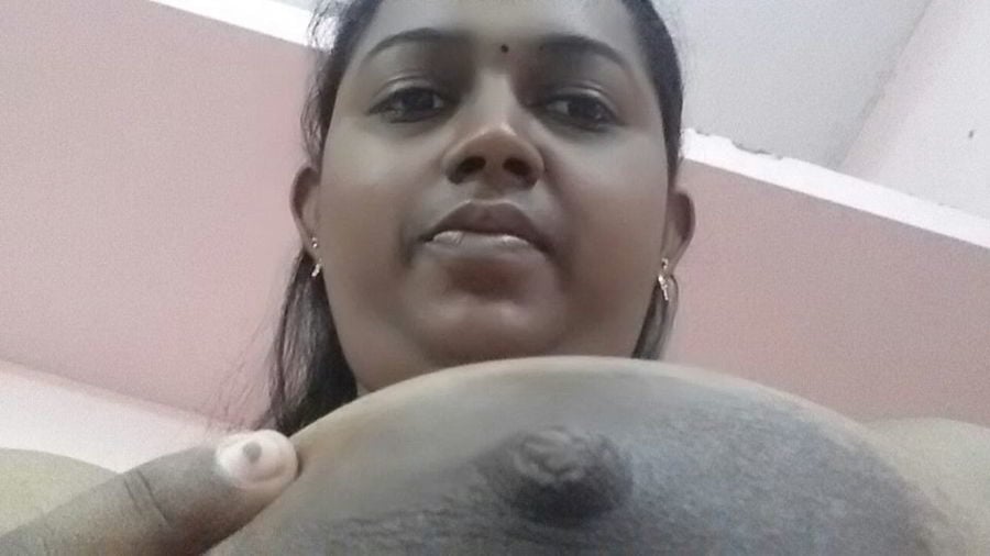 Busty Indian wife nude pics
