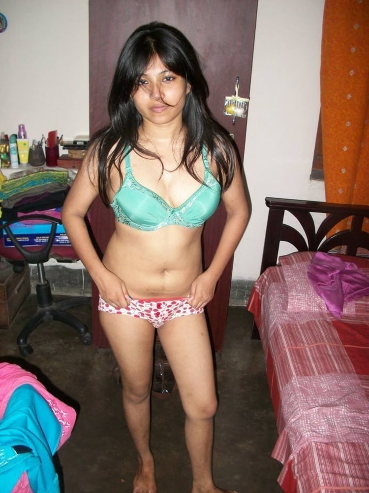 Desi lovers sex pics caught on cam