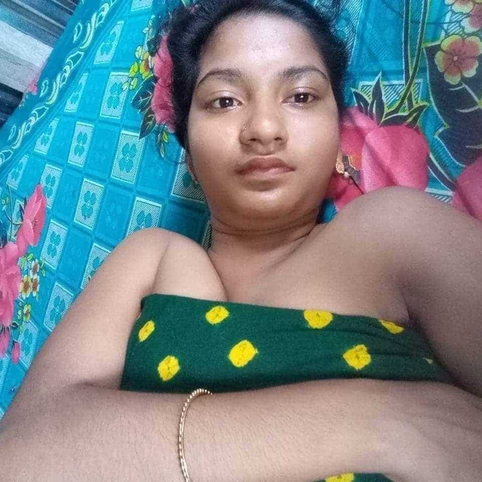 Hot village girl exposing her nude body photos