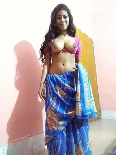 Newly married Desi wife boobs pics for your pleasure