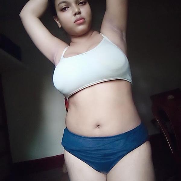 Desi busty girl pics for big boob lovers