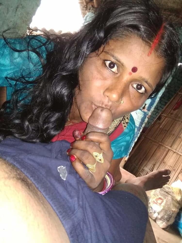 Desi wife blowjob pics shared online