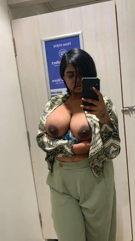 Oasi das boobs pics for big boobs lovers