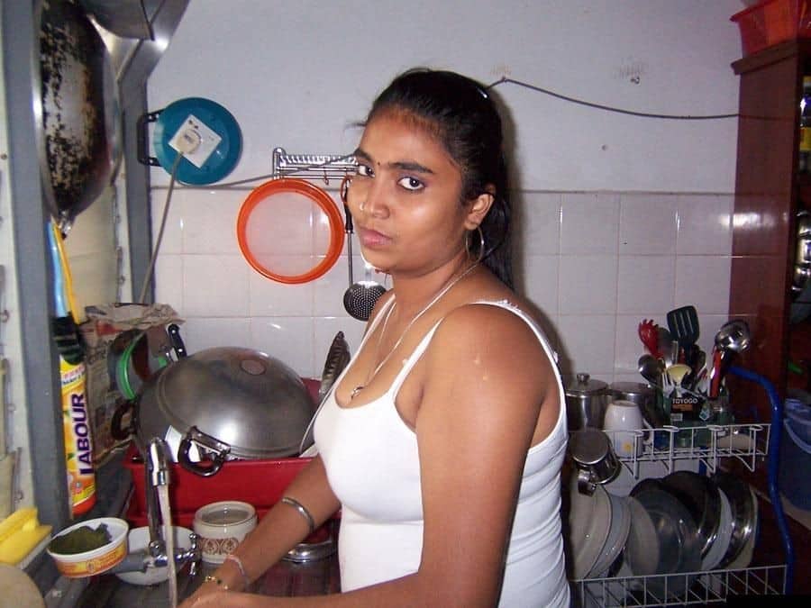 Indian big boobs pics of hot Indian Bhabhi