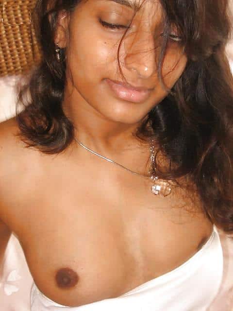 Indian sex photos of naked college girlfriends gone viral