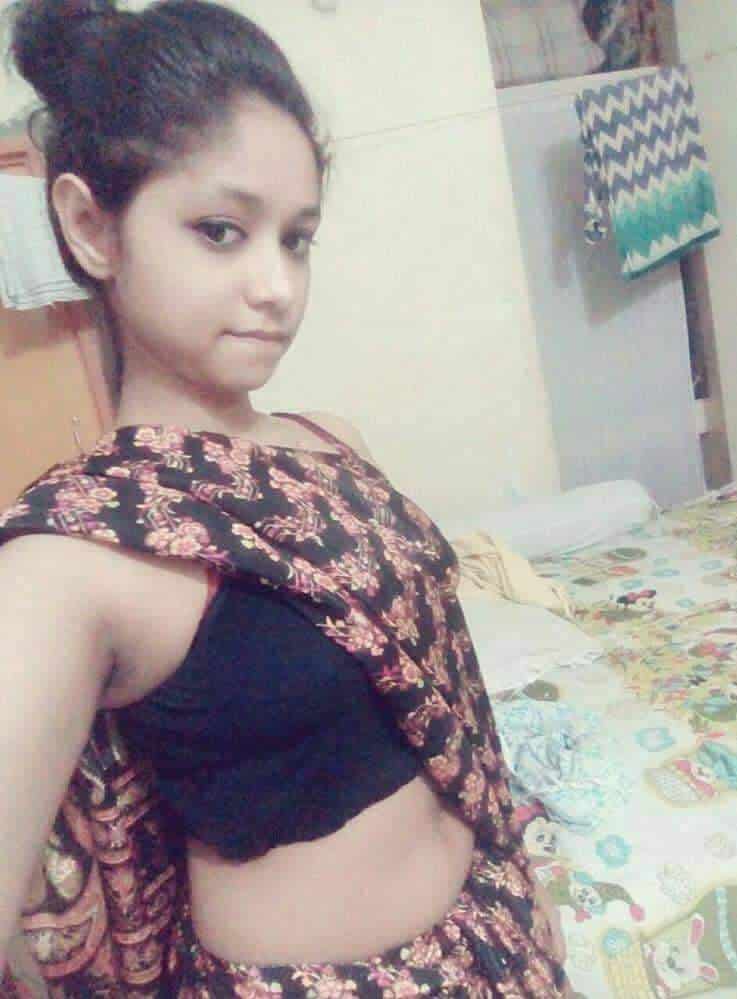 Leaked sexy Desi beauty hot selfies