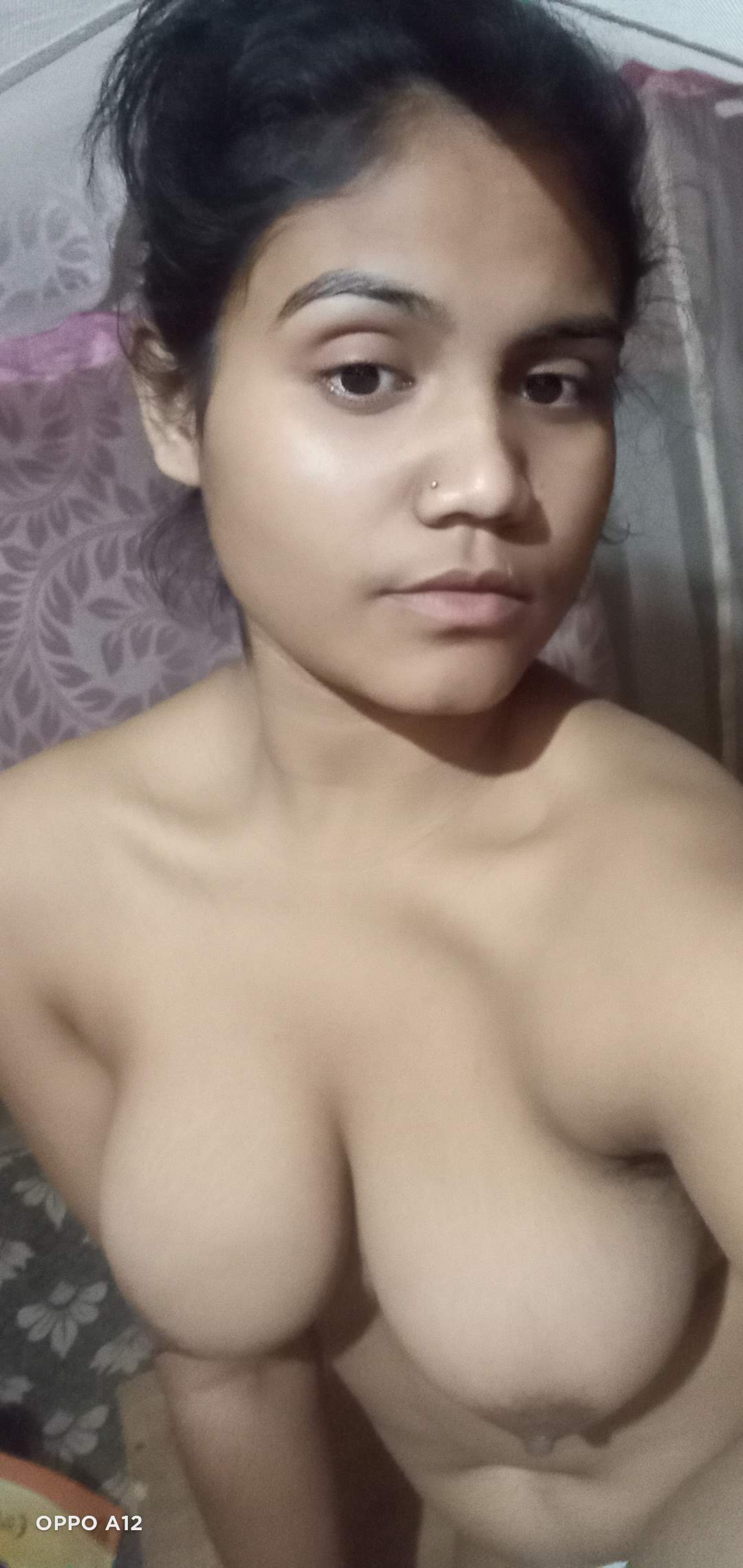 Naughty sexy chubby Desi girl pics