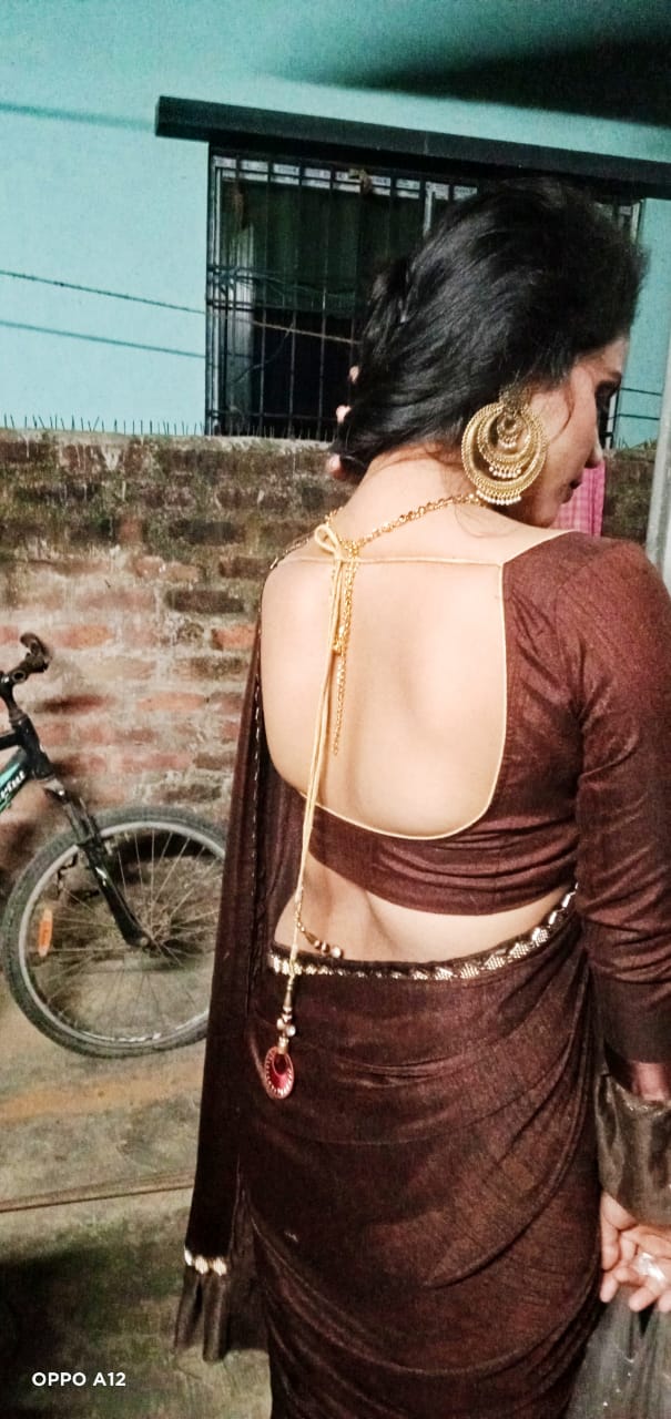 Naughty sexy chubby Desi girl pics