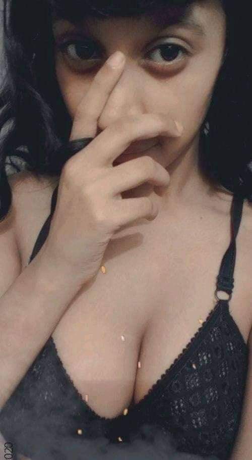 Bangla college girl nude selfies