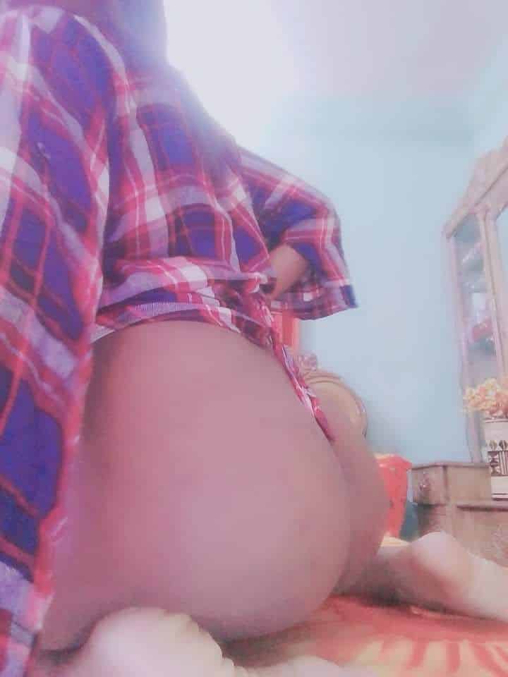 Self-shot tiny pussy girl photos leaked online