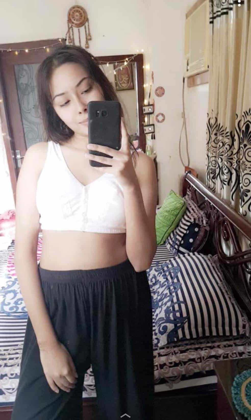 Adore watching sexy GF nude pics