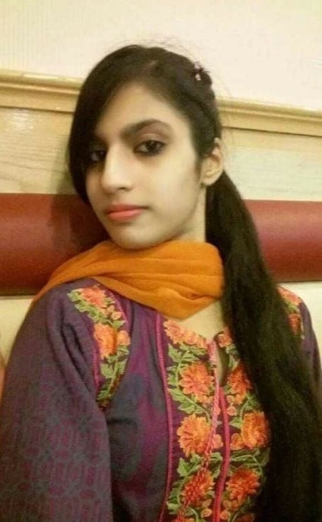 Indian college girl nude selfies