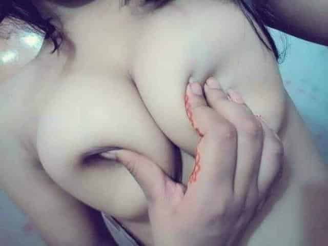 Desi GF nude photos for the first time