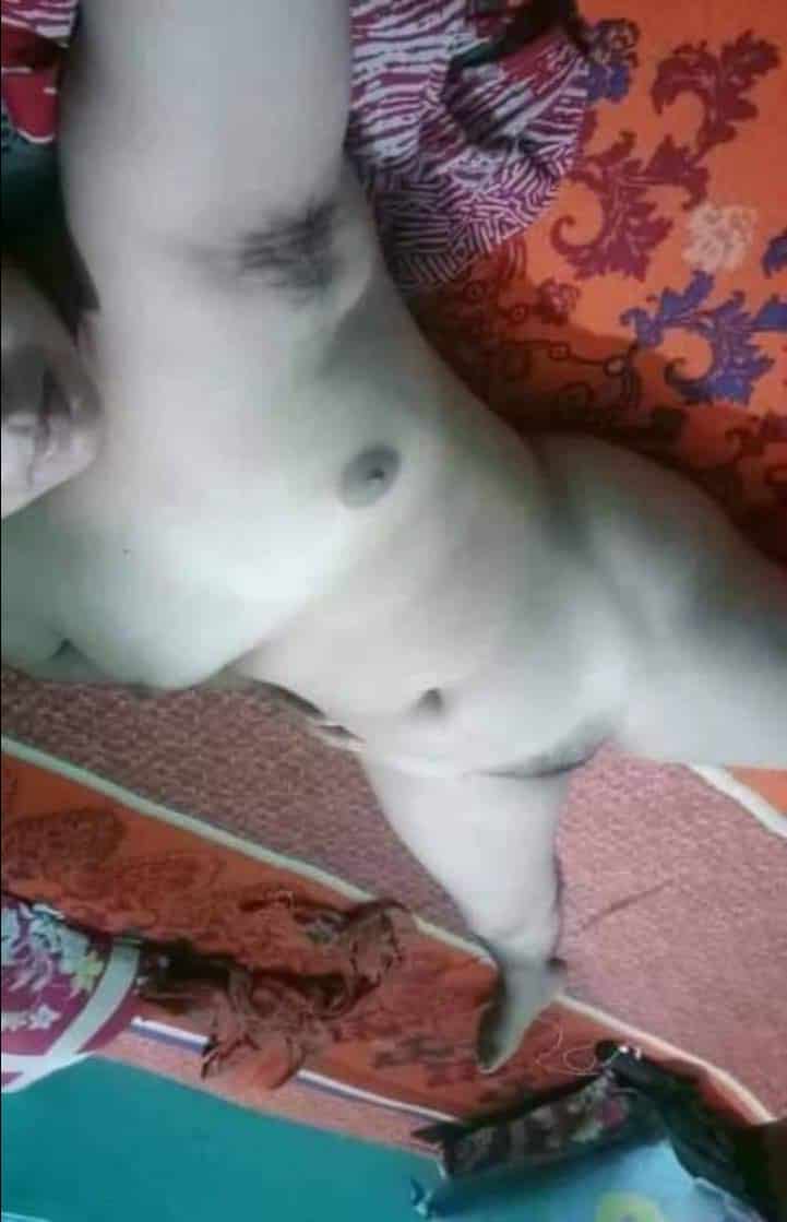 Desi GF nude photos exposed on the net by her lover