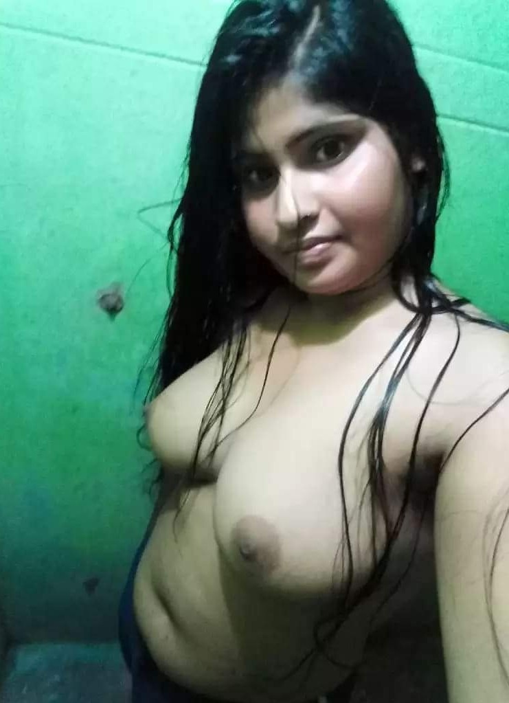 Bengali married village girl pics leaked out