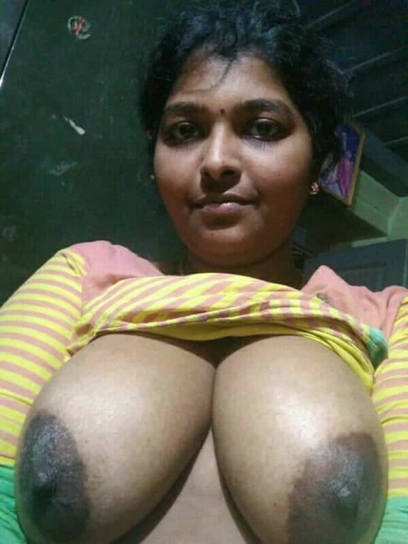 Sexy Indian xxx photos of desi college girls clicking selfies