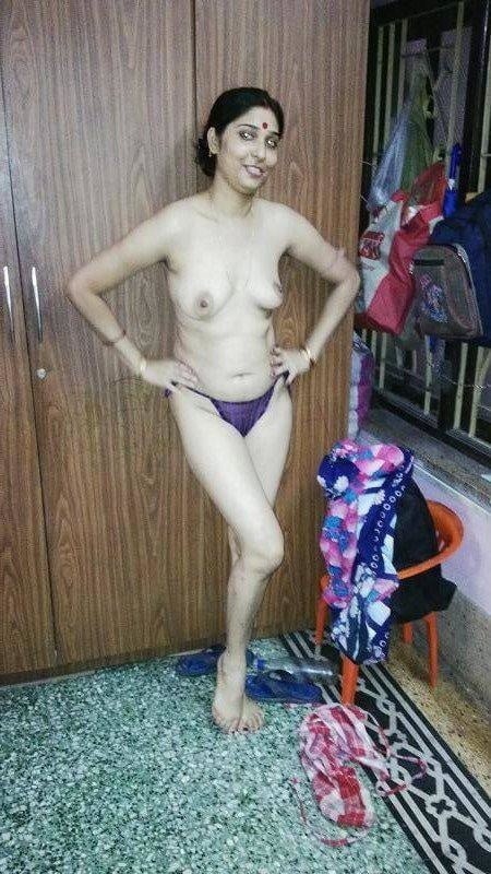 Cute wife nude pics to tempt your sex nerves