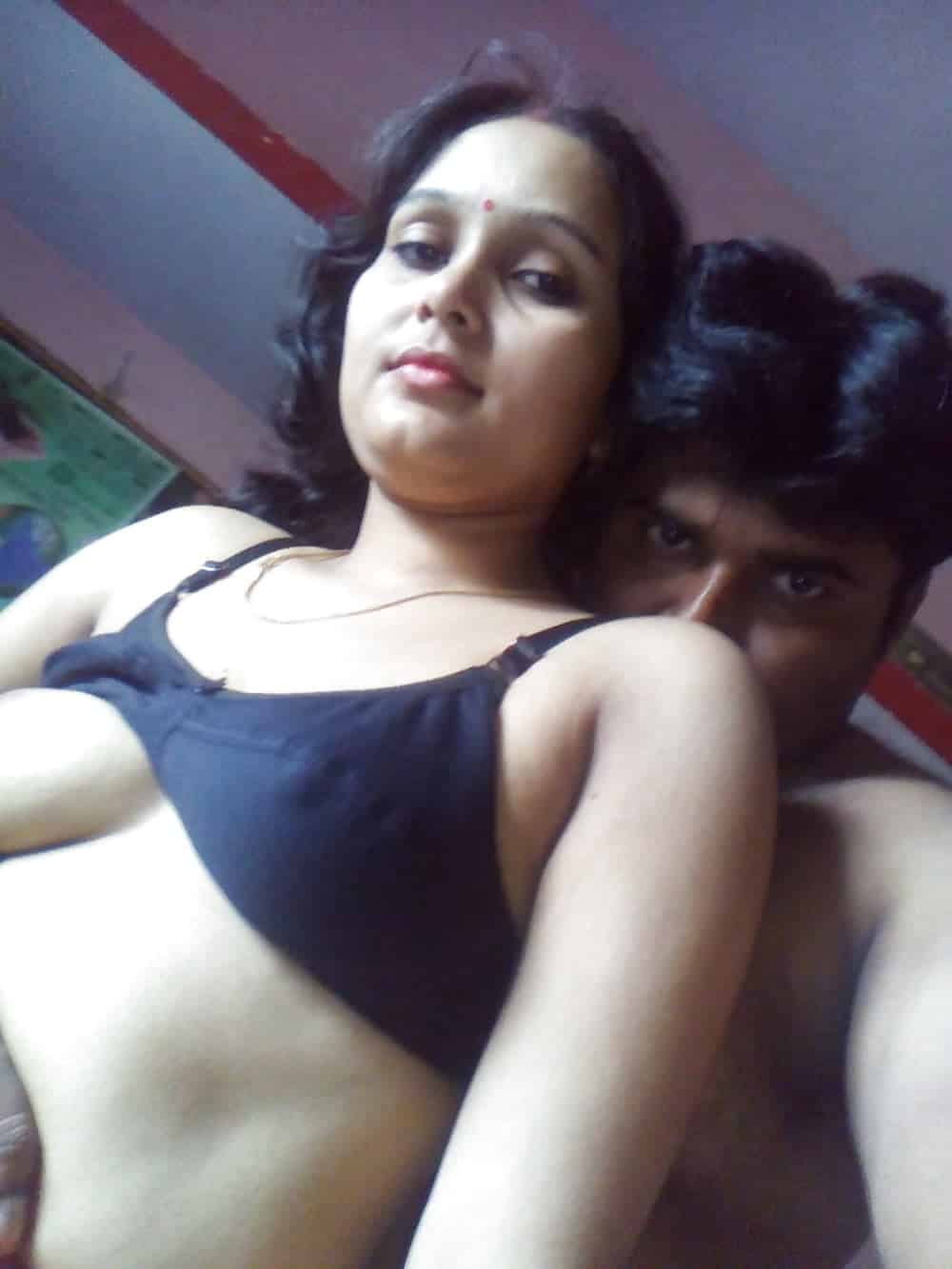 Indian wife nude sex pics with her husband
