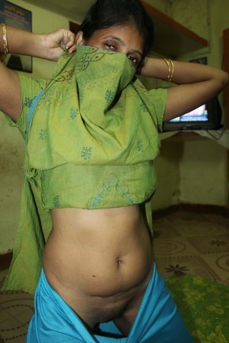 Kerala wife nude pics for her WhatsApp lover