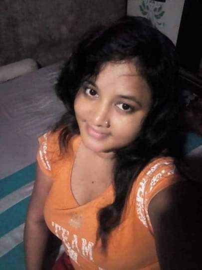 Married wife nude pics shared with her ex-lover