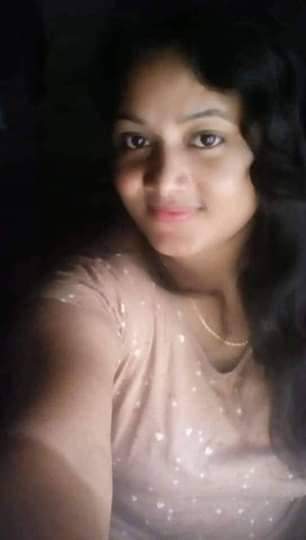 Married wife nude pics shared with her ex-lover