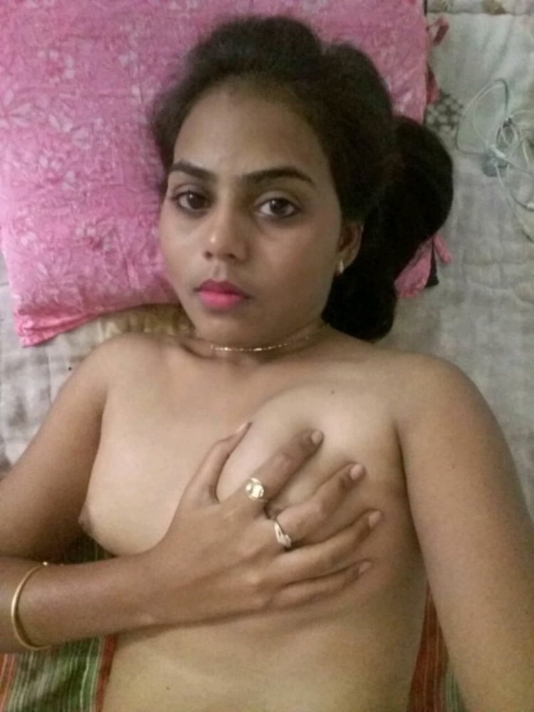 Desi Dehati wife nude pics