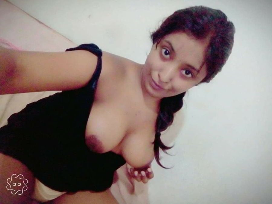 Sexy Indian wife nude pics