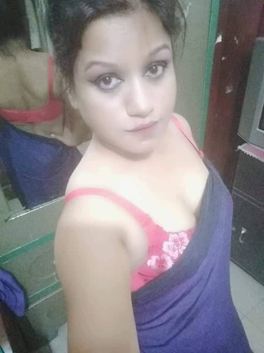 Mature sexy wife photos shared online