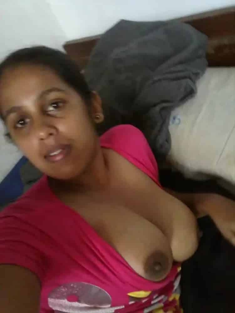 Sexy Indian wife pics for the first time in FSI
