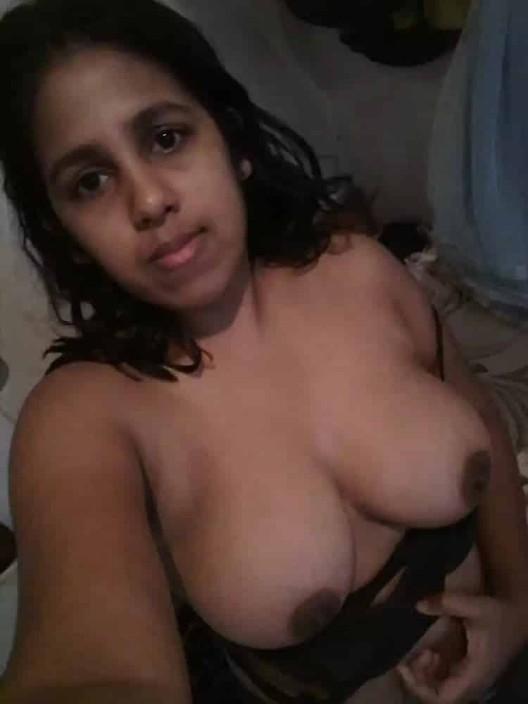 Sexy Indian wife pics for the first time in FSI