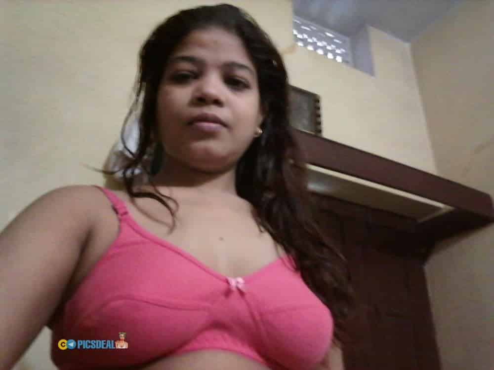 Village wife nude pics collection leaked out