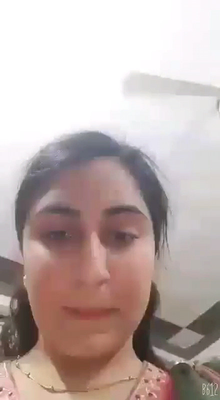 Paki housewife stripping salwar suit and pussy show pics