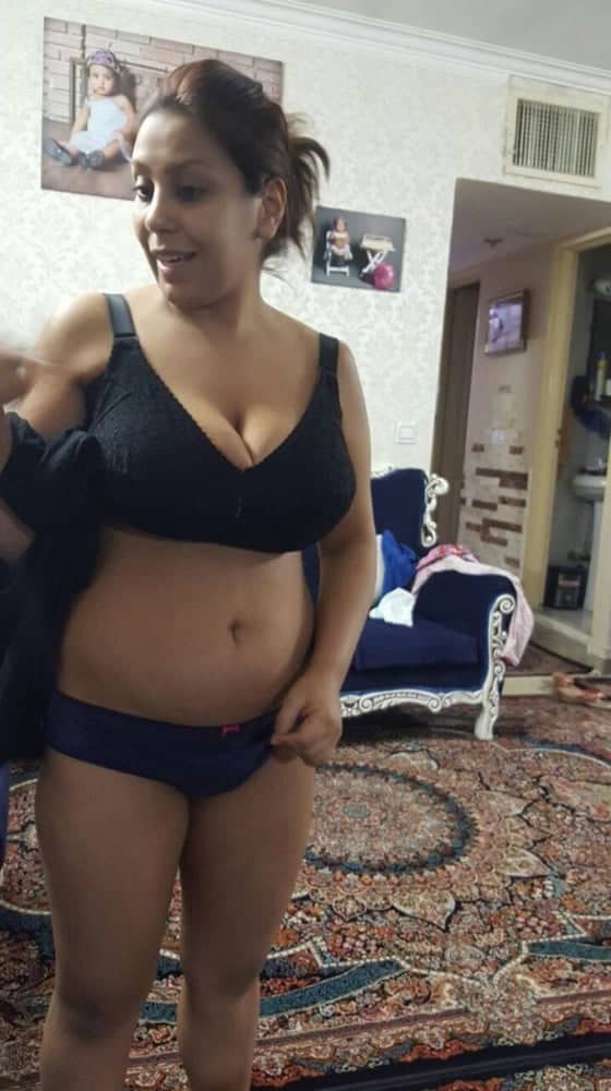 Adore watching these Paki wife sex pics