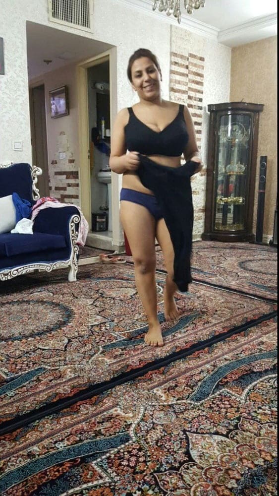 Adore watching these Paki wife sex pics