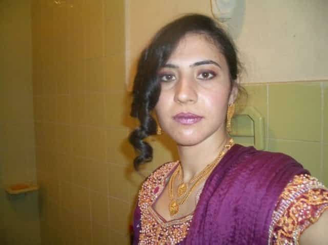 Pakistani wife nude pics for you to get a hard-on