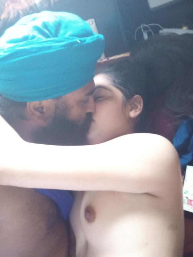 Newly married Indian couple sex photos