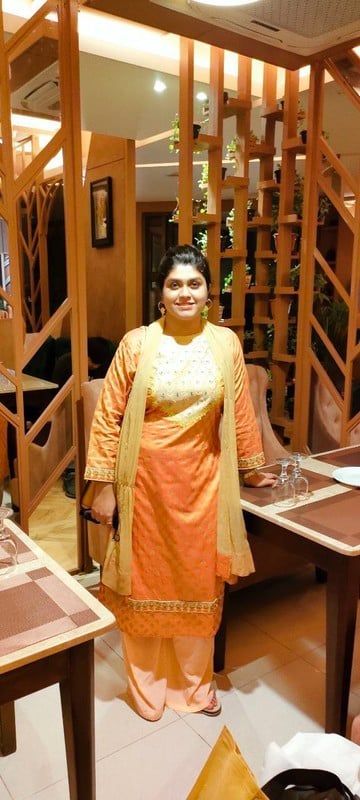 Newly married Indian girl nude sex photos