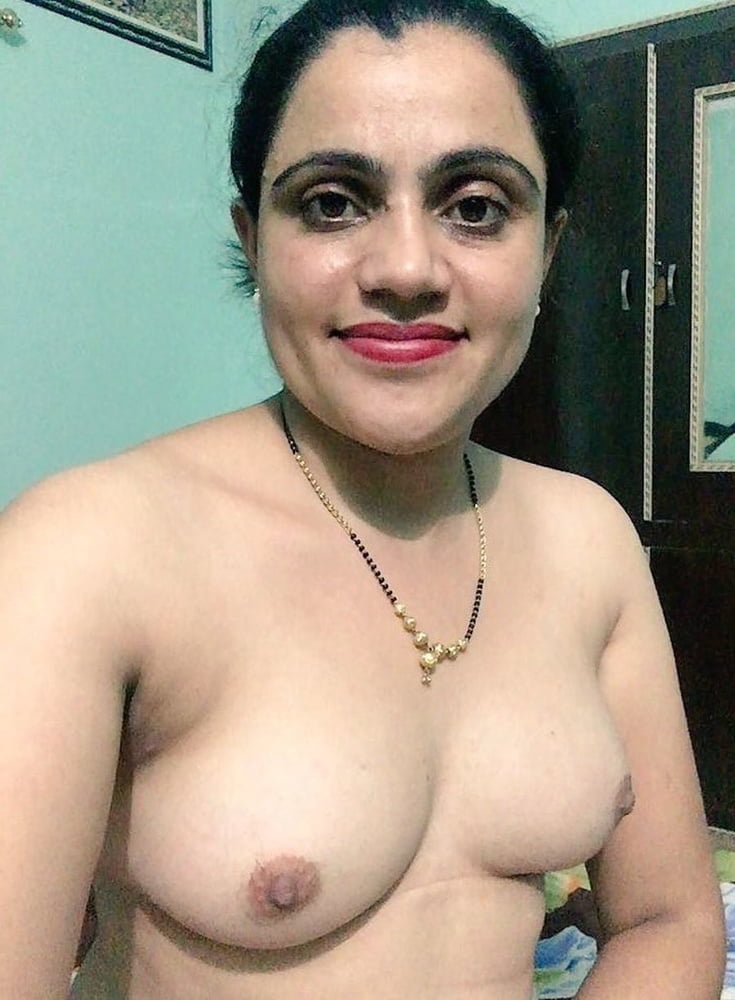 Small tits Indian housewife nude pics