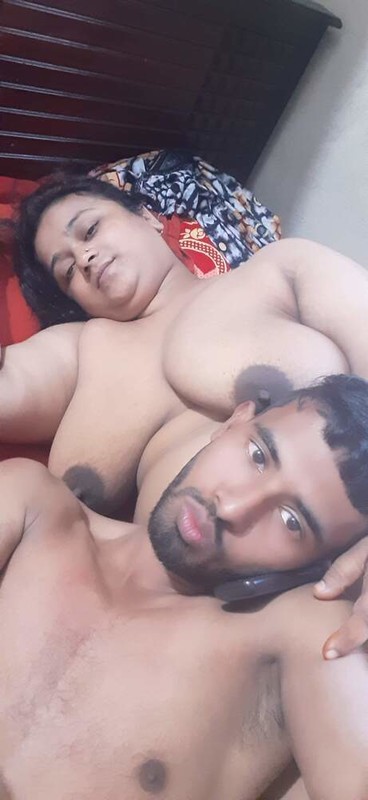 Mature Bengali chachi sex with younger guy pics