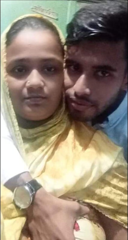 Mature Bengali chachi sex with younger guy pics