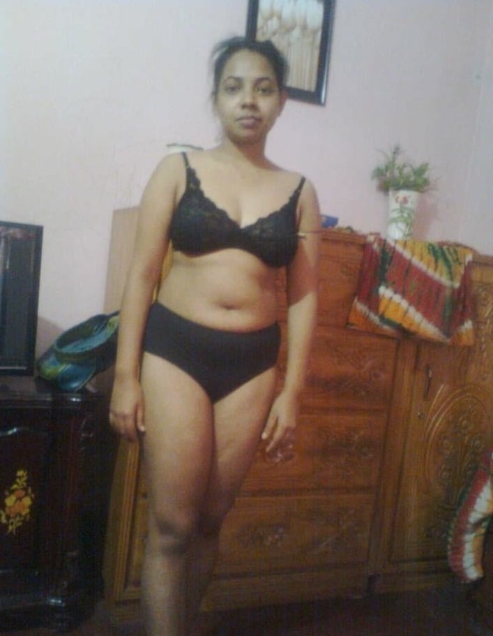 Mature Bhabhi bude pics