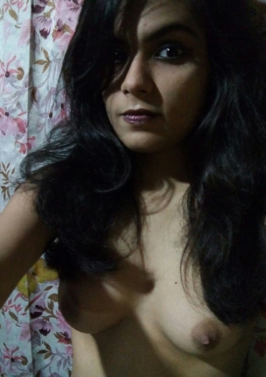 Beautiful sexy Indian girl nude photos