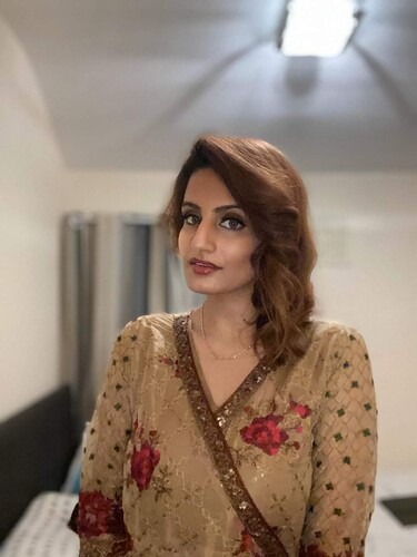 Saggy boobs Paki girl topless on cam