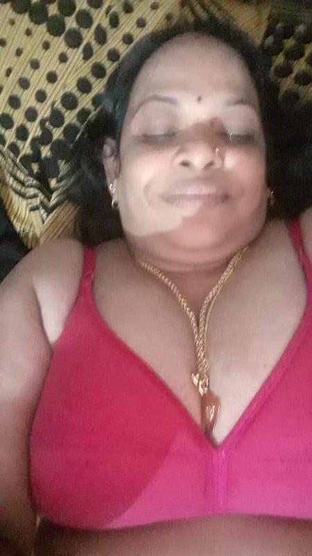 Mature big boobs mallu aunty nude photos