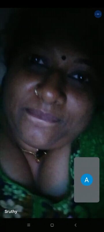 Mature bhabhi showing boobs on video call photos