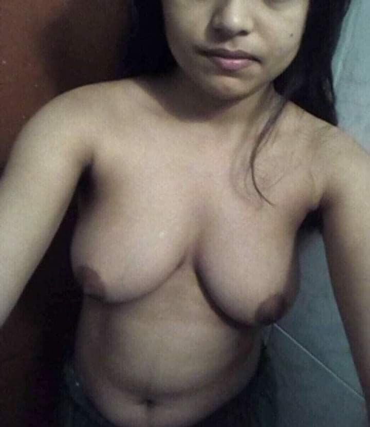 Desi hot girlfriend leaked nudes