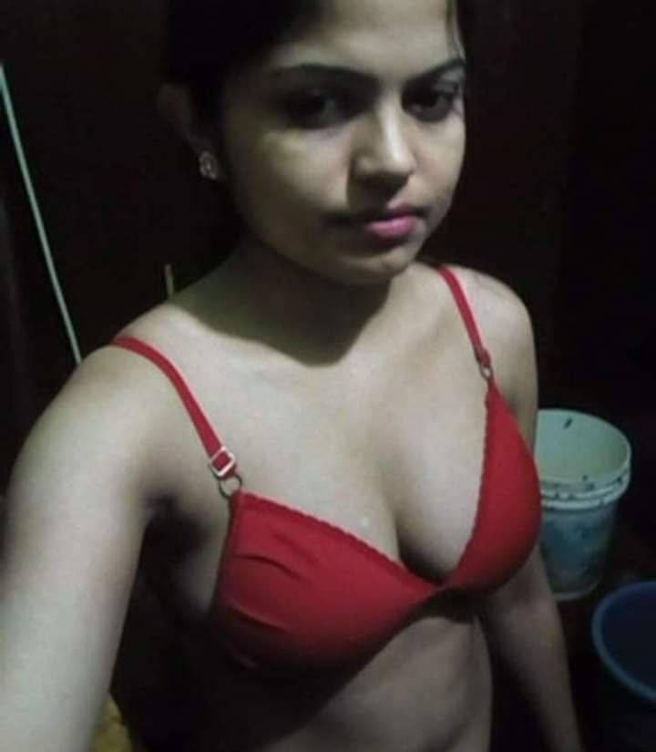 Desi hot girlfriend leaked nudes